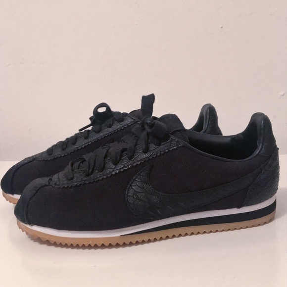 snakeskin cortez nike